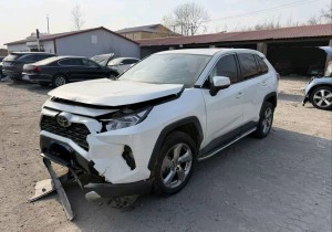 线上挑选事故车，照片里哪些细节不能漏掉？